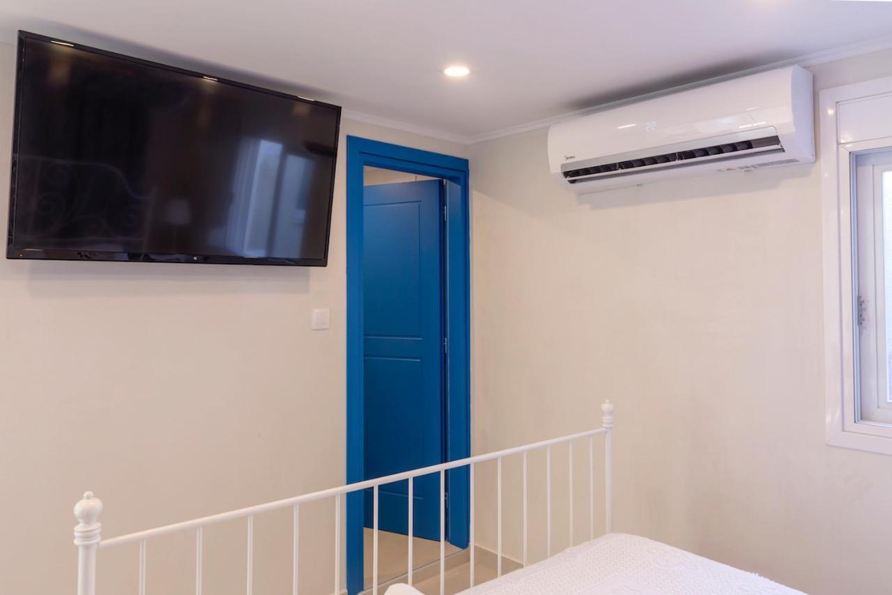 Blue And White Apartment Vipgreece Atene Esterno foto