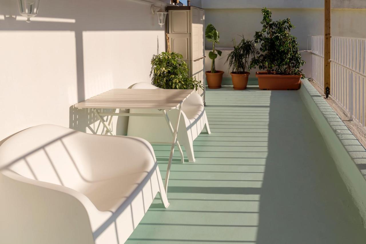 Blue And White Apartment Vipgreece Atene Esterno foto