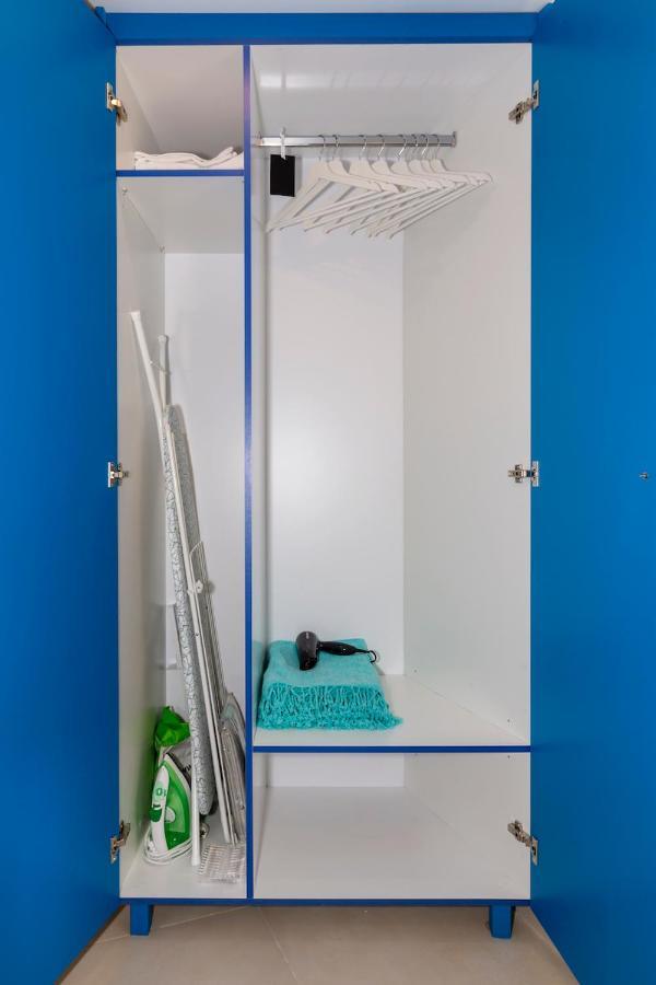 Blue And White Apartment Vipgreece Atene Esterno foto