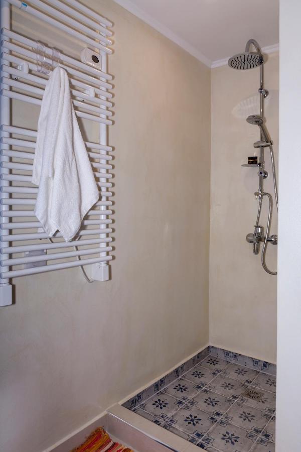 Blue And White Apartment Vipgreece Atene Esterno foto